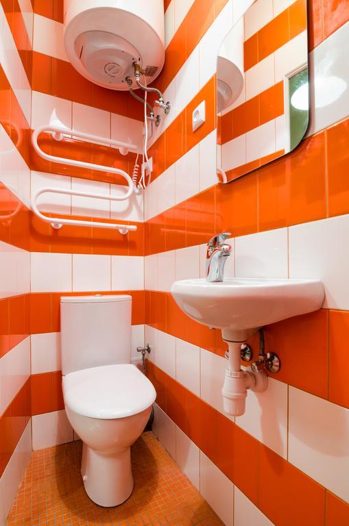 Economy Apartment On Rappoporta 7A-1 Lviv Ngoại thất bức ảnh