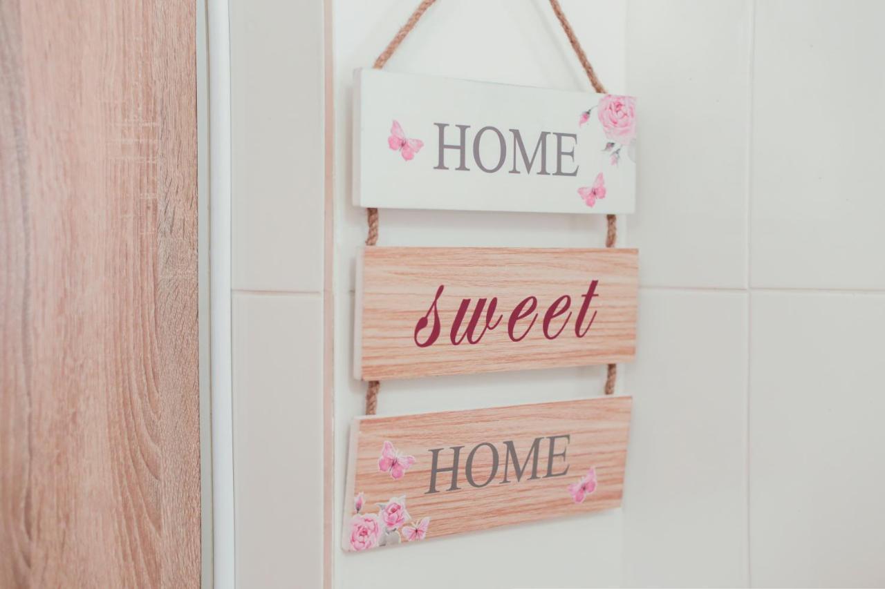 Economy Apartment On Rappoporta 7A-1 Lviv Ngoại thất bức ảnh
